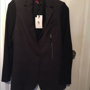 Sinequanone designed in Paris brown black blazer